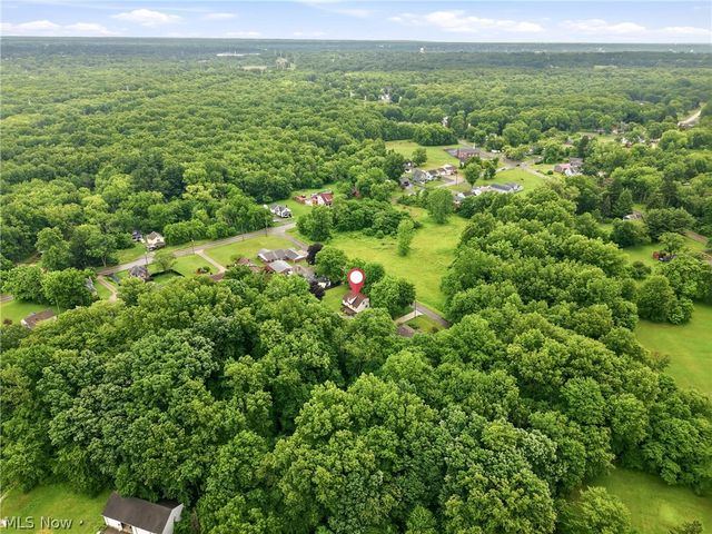 3192 Roselawn Drive, Niles, OH 44446