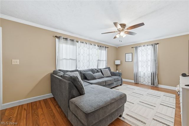 3192 Roselawn Drive, Niles, OH 44446