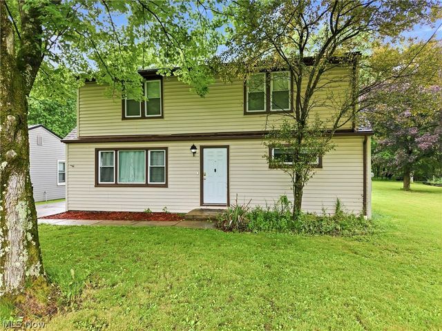 3192 Roselawn Drive, Niles, OH 44446