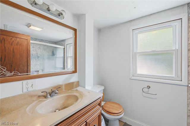 3192 Roselawn Drive, Niles, OH 44446
