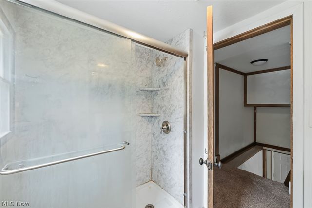 3192 Roselawn Drive, Niles, OH 44446