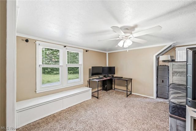 3192 Roselawn Drive, Niles, OH 44446