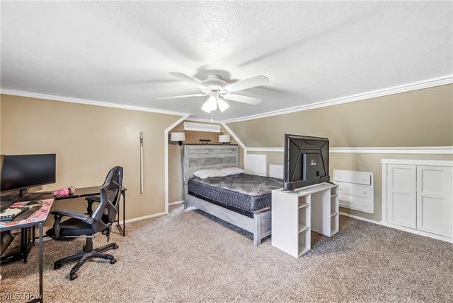 3192 Roselawn Drive, Niles, OH 44446