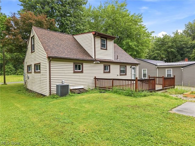 3192 Roselawn Drive, Niles, OH 44446