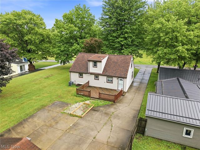 3192 Roselawn Drive, Niles, OH 44446