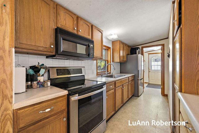 11622 Buchanan Street, Grand Haven, MI 49417