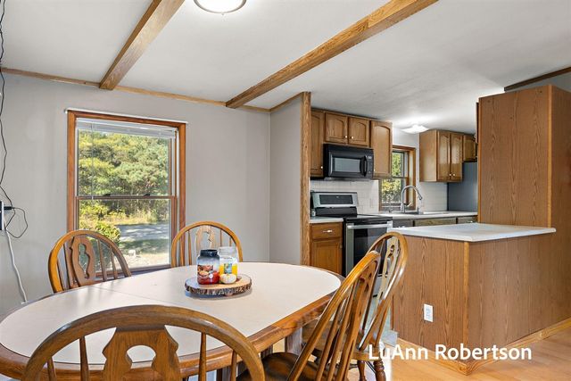 11622 Buchanan Street, Grand Haven, MI 49417