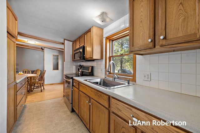 11622 Buchanan Street, Grand Haven, MI 49417