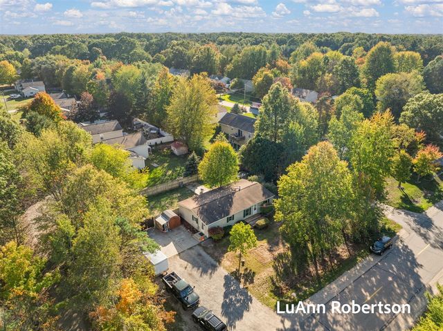 11622 Buchanan Street, Grand Haven, MI 49417