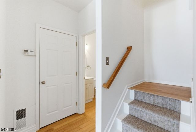 131 Brittany Ct, Clifton City, NJ 07013