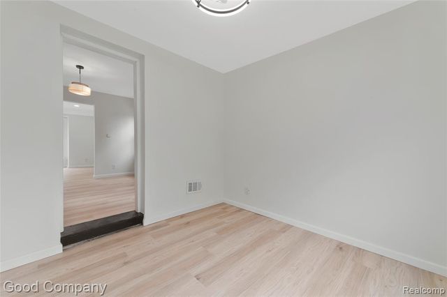 13517 Pembroke Avenue, Detroit, MI 48235