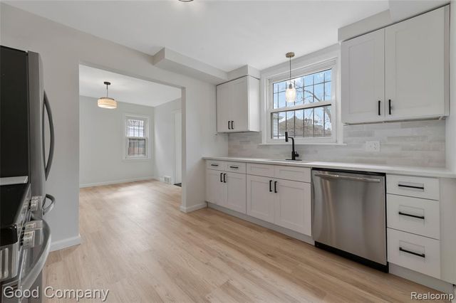 13517 Pembroke Avenue, Detroit, MI 48235