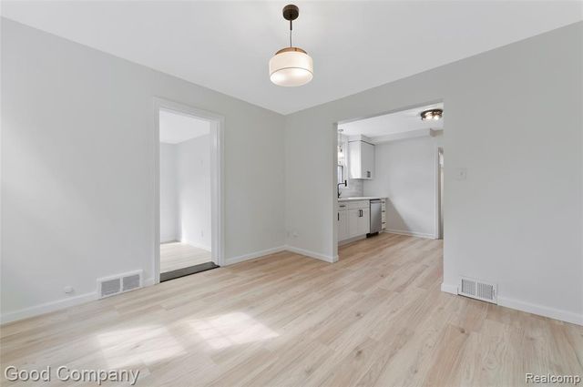 13517 Pembroke Avenue, Detroit, MI 48235