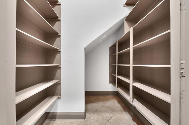 6223 Duke Trail Lane, Sugar Land, TX 77479