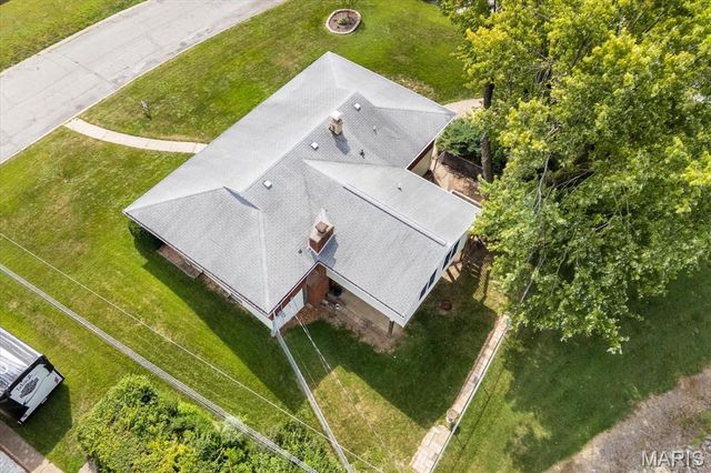 9 Columbus Drive, Belleville, IL 62226