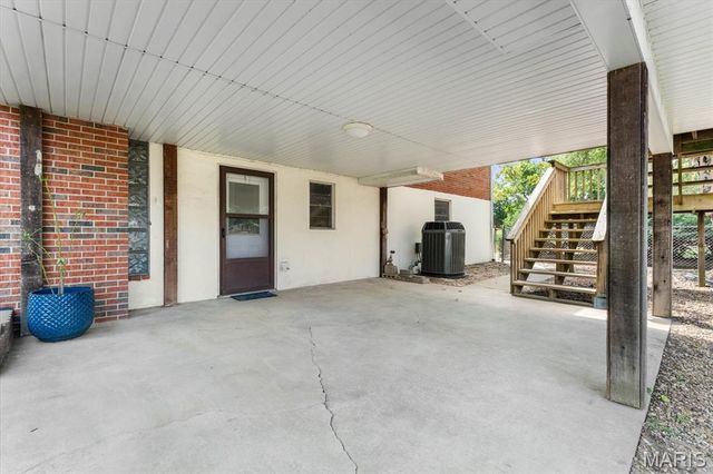 9 Columbus Drive, Belleville, IL 62226