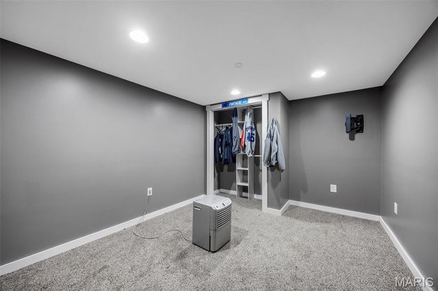 2850 S Highway W, Winfield, MO 63389