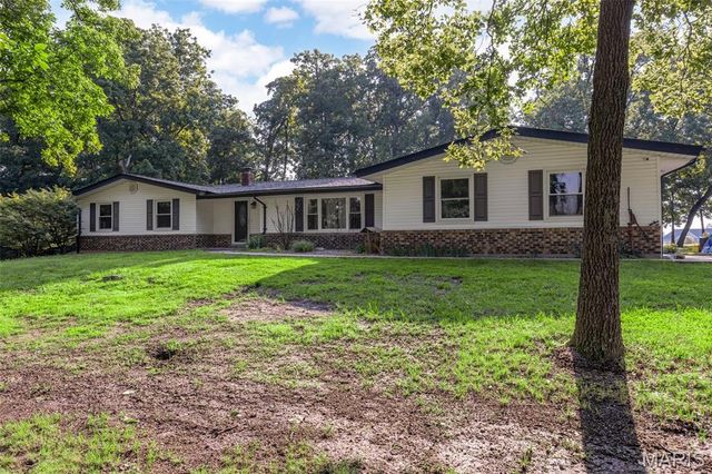 2850 S Highway W, Winfield, MO 63389