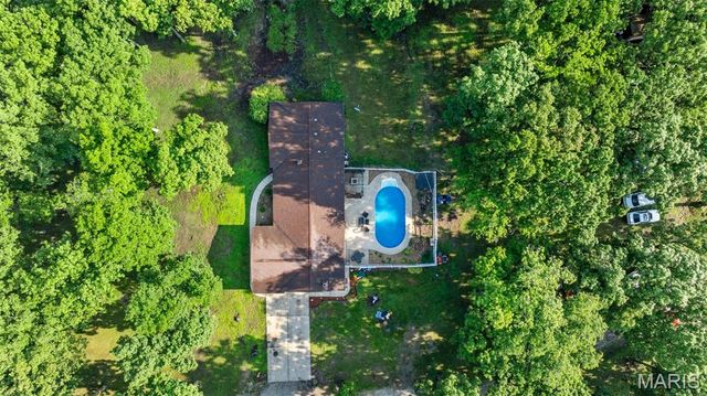 2850 S Highway W, Winfield, MO 63389