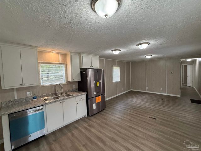 5227 Chestnut Ave, Pace, FL 32571