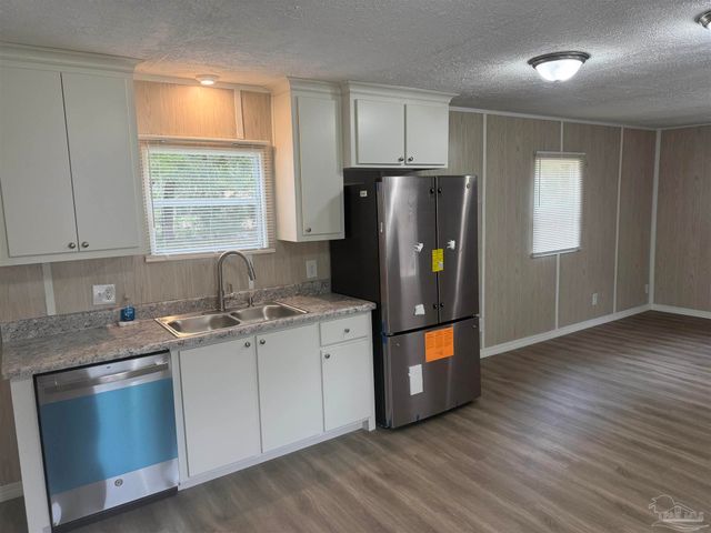 5227 Chestnut Ave, Pace, FL 32571