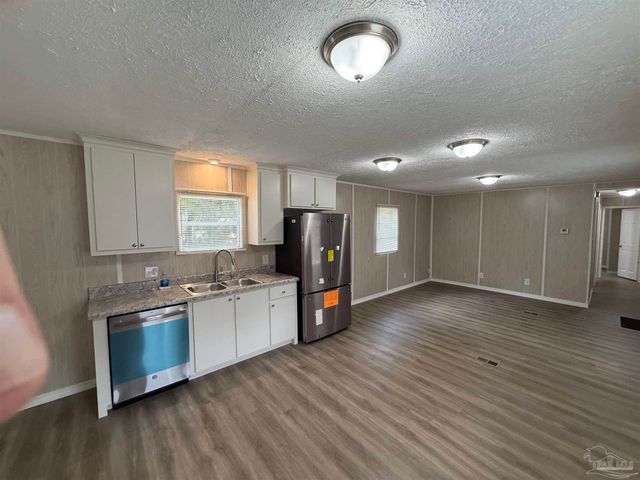 5227 Chestnut Ave, Pace, FL 32571