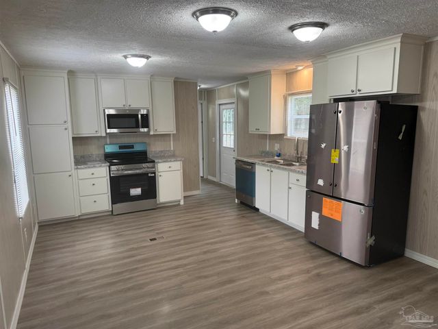 5227 Chestnut Ave, Pace, FL 32571