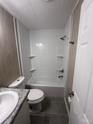 5227 Chestnut Ave, Pace, FL 32571