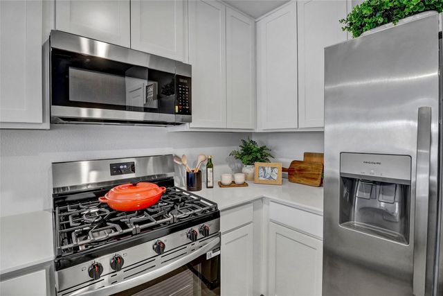 2009 Belgian Drive, Aubrey, TX 76227