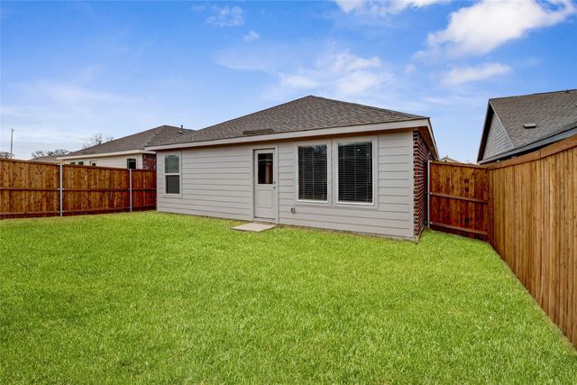 2009 Belgian Drive, Aubrey, TX 76227