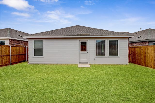 2009 Belgian Drive, Aubrey, TX 76227