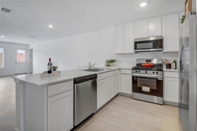 2009 Belgian Drive, Aubrey, TX 76227