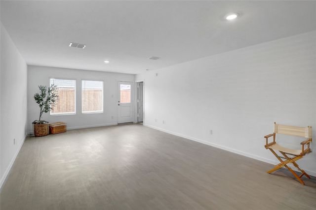 2009 Belgian Drive, Aubrey, TX 76227