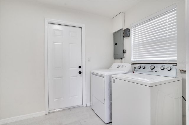 8443 58TH WAY N, Pinellas Park, FL 33781