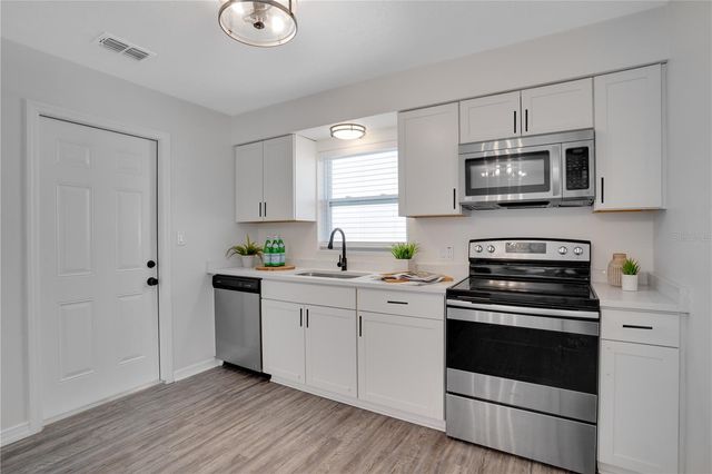 8443 58TH WAY N, Pinellas Park, FL 33781