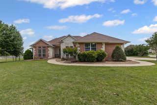 2101 W Emerald Bend Court, Granbury, TX 76049