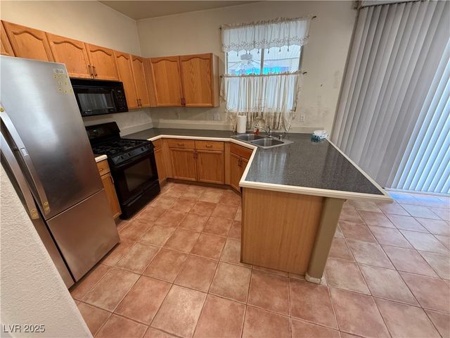 977 Country Skies Avenue, Las Vegas, NV 89123