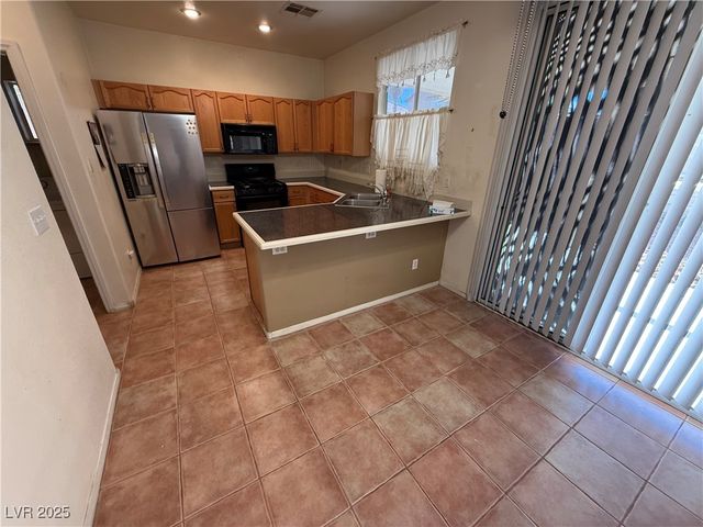 977 Country Skies Avenue, Las Vegas, NV 89123