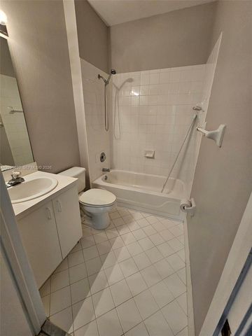 1275 SW 48th Ter 1275, Deerfield Beach, FL 33442