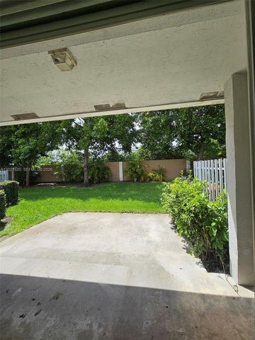 1275 SW 48th Ter 1275, Deerfield Beach, FL 33442