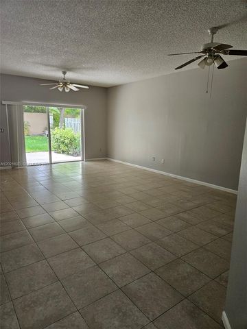 1275 SW 48th Ter 1275, Deerfield Beach, FL 33442