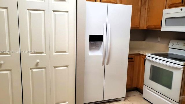 1275 SW 48th Ter 1275, Deerfield Beach, FL 33442