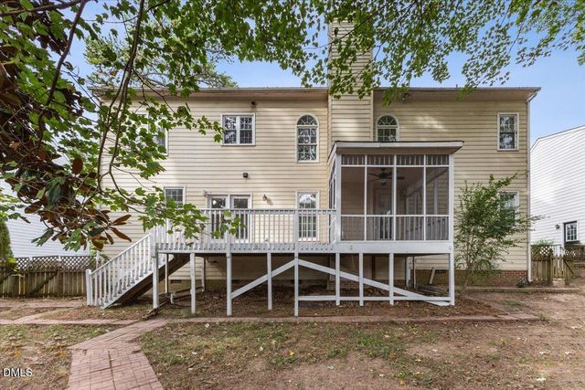 2044 Muirfield Village Way, Raleigh, NC 27604