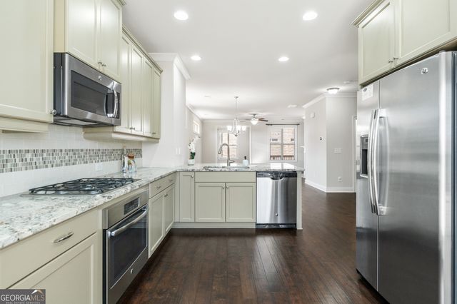 1002 Township Square, Alpharetta, GA 30022