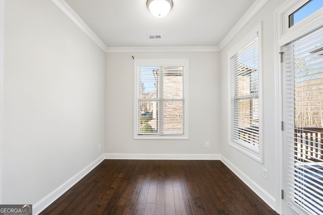 1002 Township Square, Alpharetta, GA 30022