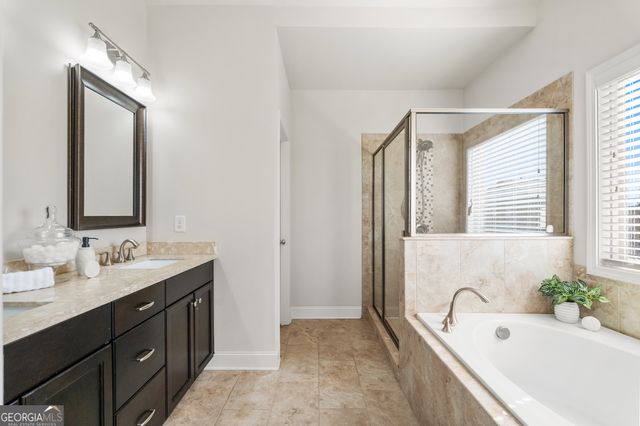 1002 Township Square, Alpharetta, GA 30022