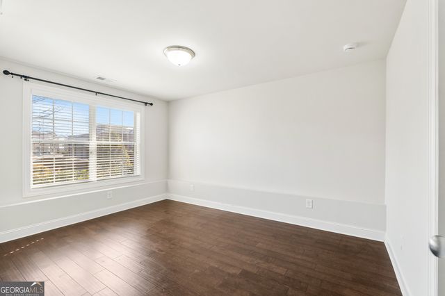 1002 Township Square, Alpharetta, GA 30022