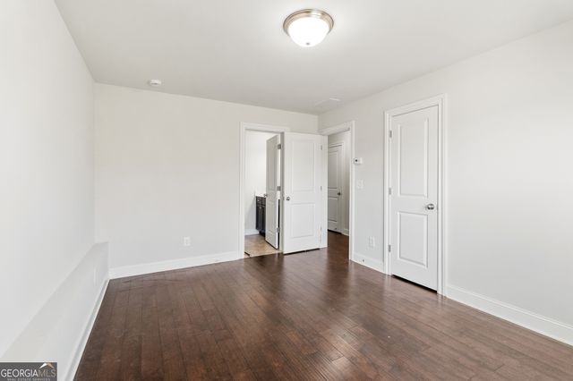 1002 Township Square, Alpharetta, GA 30022