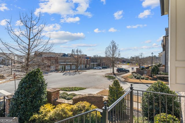 1002 Township Square, Alpharetta, GA 30022