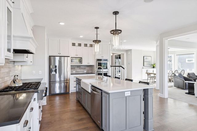 78 Rapp Farm Lane, North Oaks, MN 55127